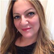 Professeure de français Fle et formatrice en communication orale dotée d’une expérience de 20 ans donne des cours En ligne pour tous les niveaux